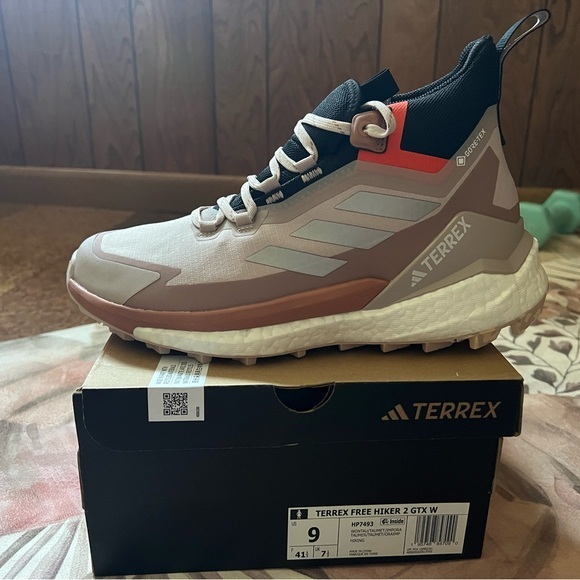 Women’s Adidas Terrex ‘Free Hiker’ Shoe - Size 9 - Picture 1 of 4